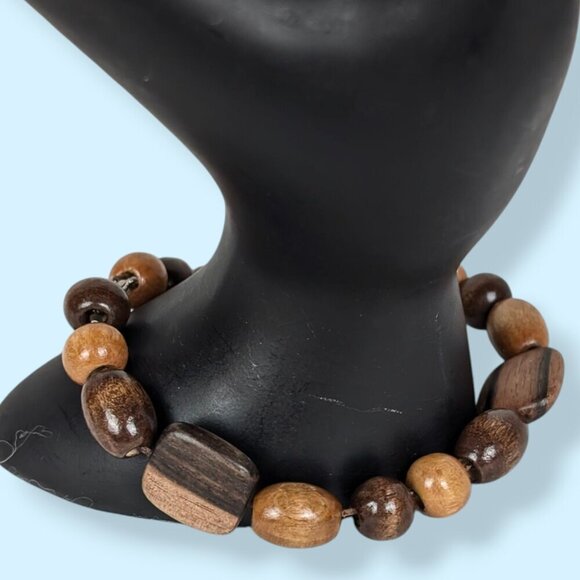 (2/$20) Vintage Wood Beaded Bracelet - Picture 1 of 5
